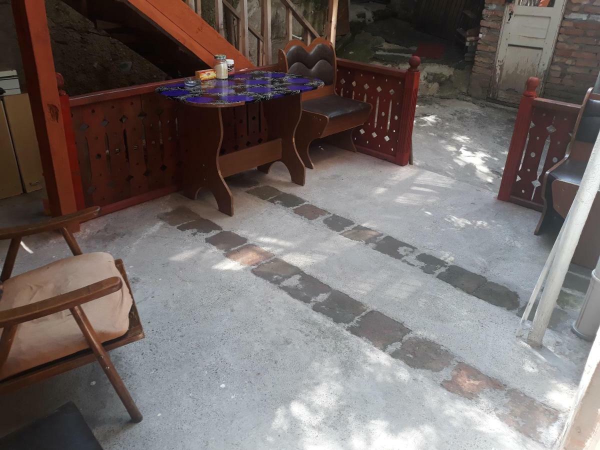 Jeki'S Apartment In Old تبليسي المظهر الخارجي الصورة